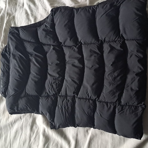 Small black vest - Picture 2 of 2